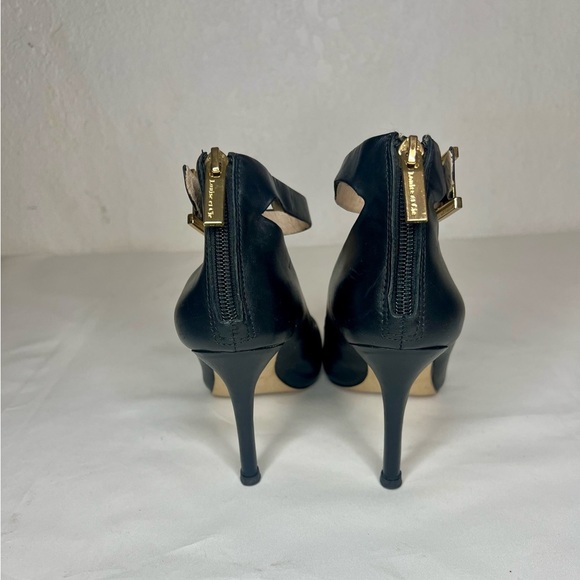 Louise et Cie Black Ankle Strap Heels - Picture 4 of 9